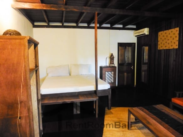 584
