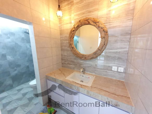 584