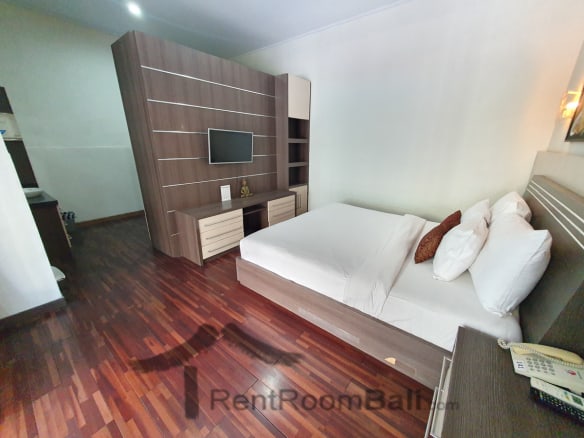 584