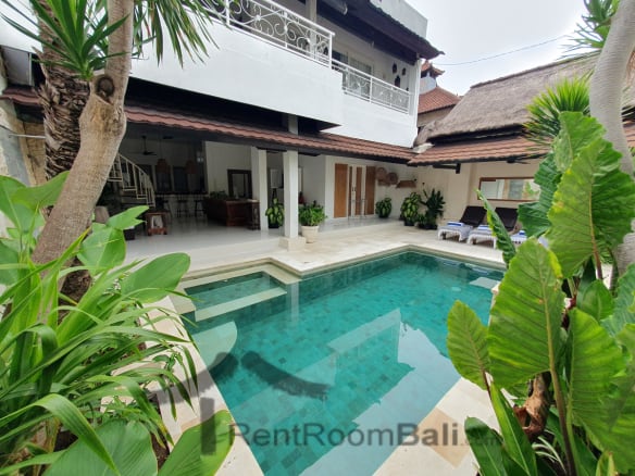 Ginger Moon Villa in Kerobokan Bali